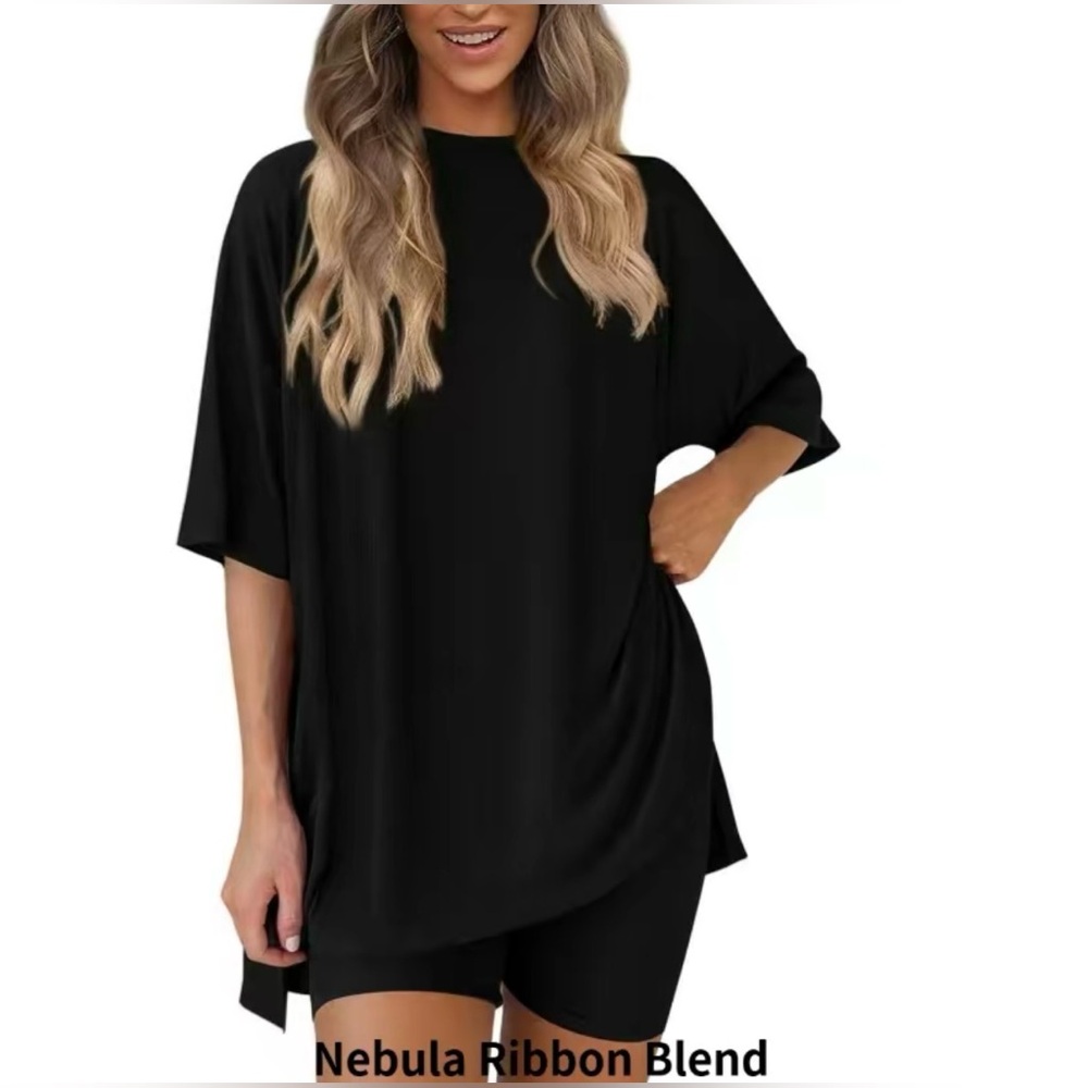 Women's Black Short Sleeve Tee